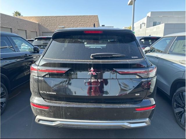 2025 Mitsubishi Outlander SE