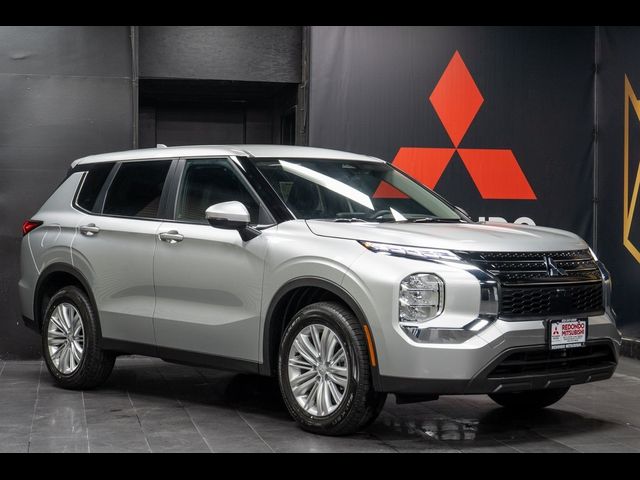 2025 Mitsubishi Outlander Plug-In Hybrid ES