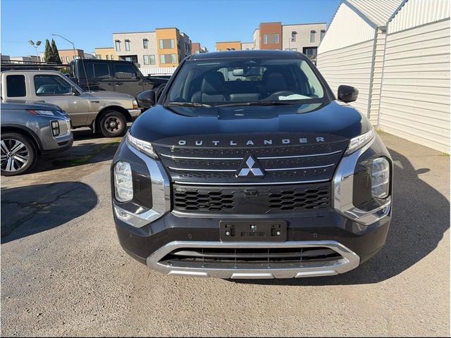 2025 Mitsubishi Outlander Plug-In Hybrid SE