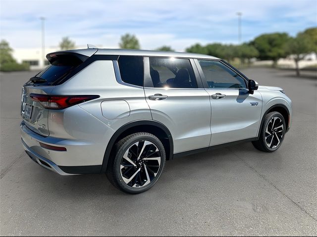 2025 Mitsubishi Outlander Plug-In Hybrid SE