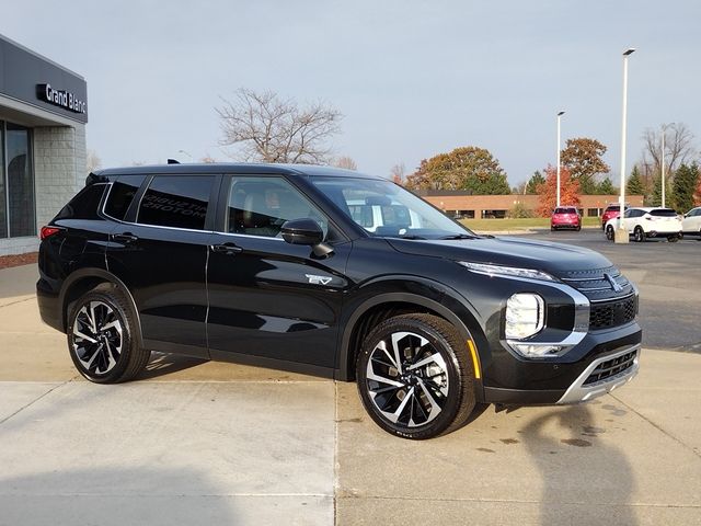 2025 Mitsubishi Outlander Plug-In Hybrid SE