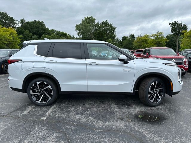 2025 Mitsubishi Outlander Plug-In Hybrid SE