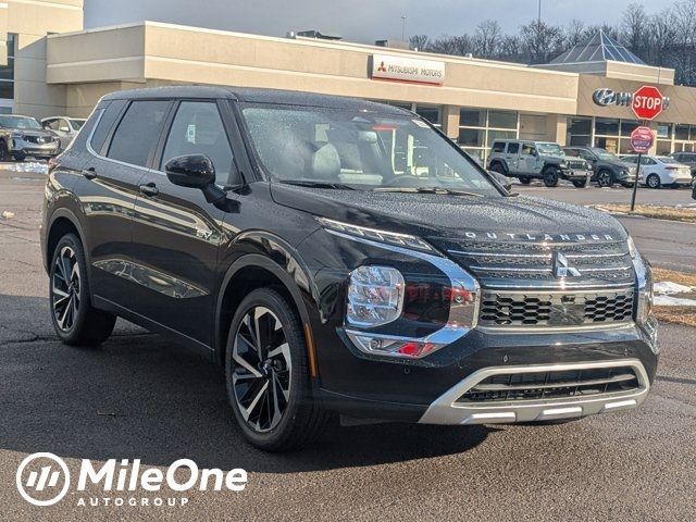 2025 Mitsubishi Outlander Plug-In Hybrid SE