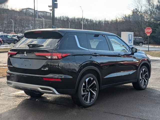 2025 Mitsubishi Outlander Plug-In Hybrid SE