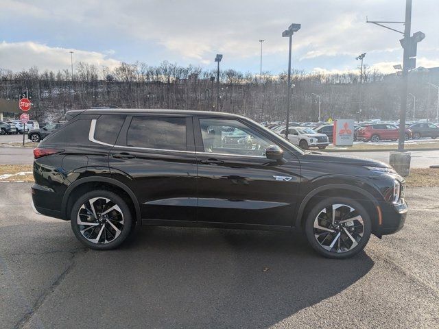 2025 Mitsubishi Outlander Plug-In Hybrid SE