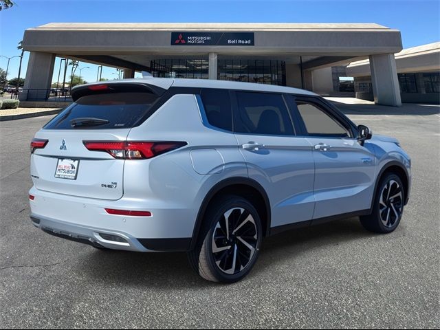 2025 Mitsubishi Outlander Plug-In Hybrid SE