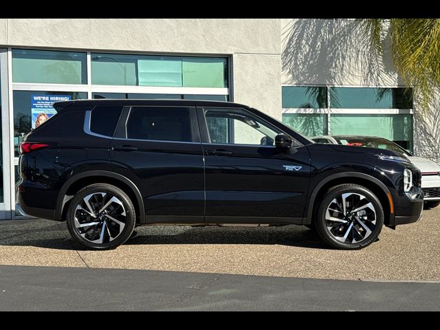 2025 Mitsubishi Outlander Plug-In Hybrid SE