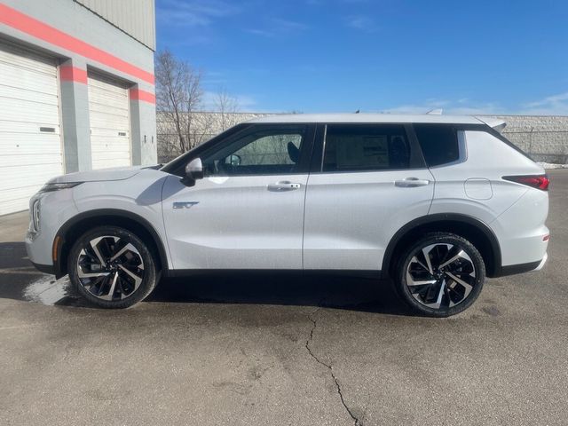 2025 Mitsubishi Outlander Plug-In Hybrid SE