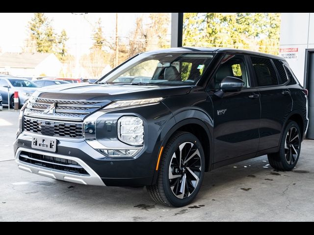 2025 Mitsubishi Outlander Plug-In Hybrid SE