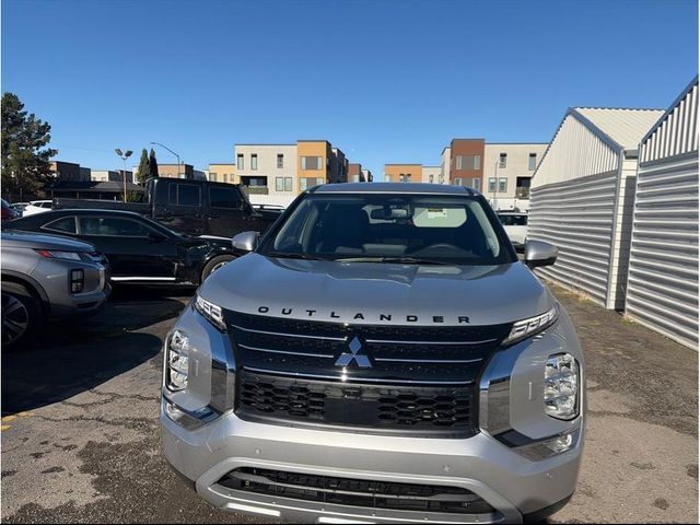 2025 Mitsubishi Outlander Plug-In Hybrid SE