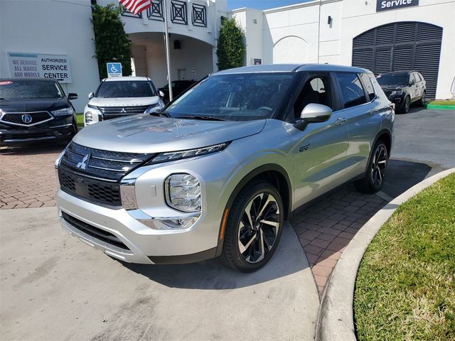 2025 Mitsubishi Outlander Plug-In Hybrid SE