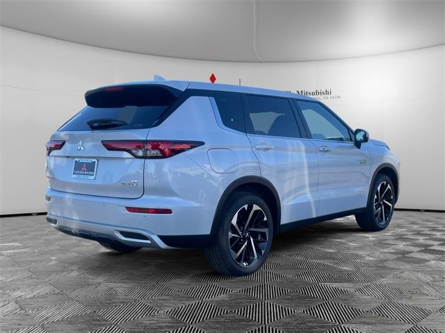 2025 Mitsubishi Outlander Plug-In Hybrid SE