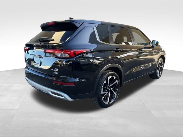 2025 Mitsubishi Outlander Plug-In Hybrid SE