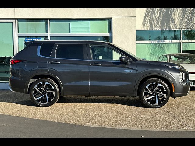 2025 Mitsubishi Outlander Plug-In Hybrid SE