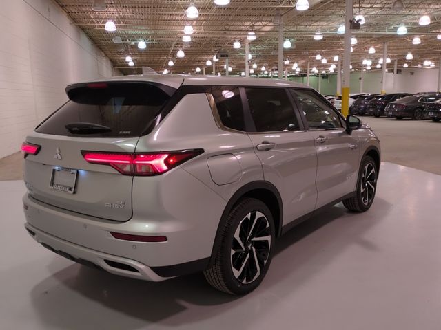 2025 Mitsubishi Outlander Plug-In Hybrid SE