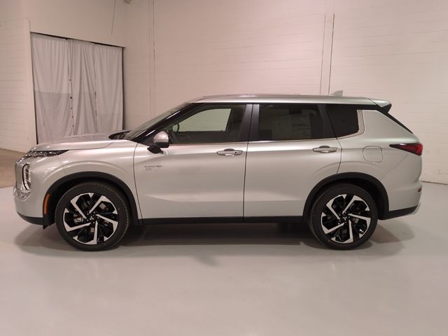 2025 Mitsubishi Outlander Plug-In Hybrid SE