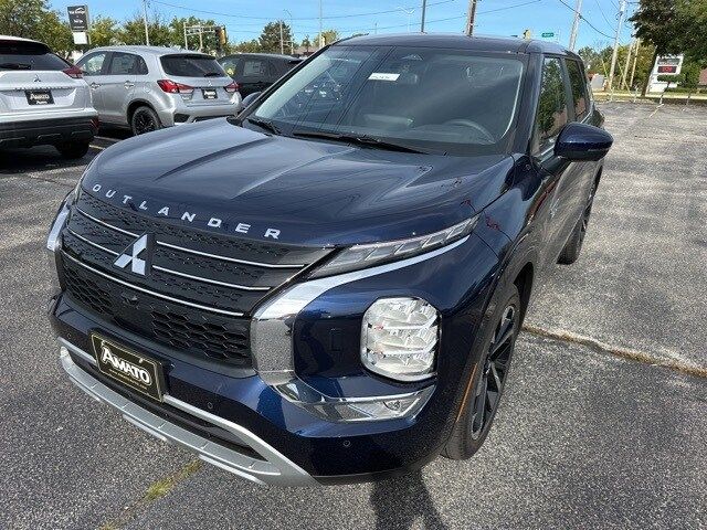 2025 Mitsubishi Outlander Plug-In Hybrid SE