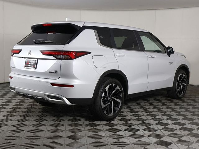 2025 Mitsubishi Outlander Plug-In Hybrid SE