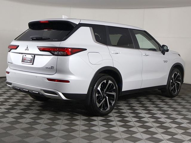 2025 Mitsubishi Outlander Plug-In Hybrid SE