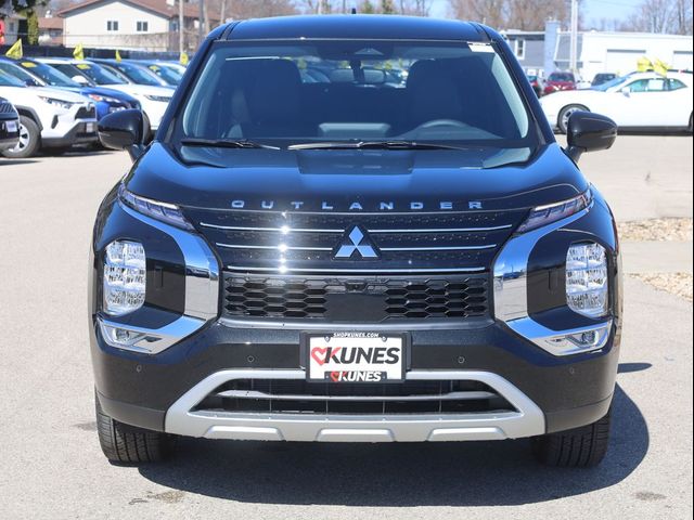 2025 Mitsubishi Outlander Plug-In Hybrid SE