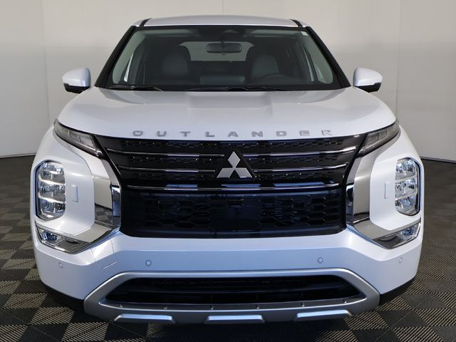 2025 Mitsubishi Outlander Plug-In Hybrid SE