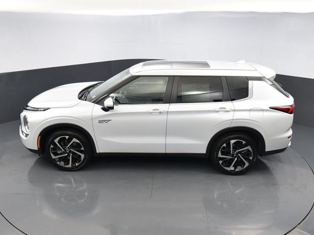 2025 Mitsubishi Outlander Plug-In Hybrid SE