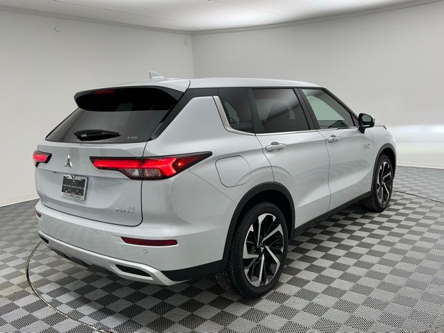 2025 Mitsubishi Outlander Plug-In Hybrid SE