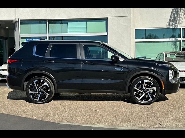 2025 Mitsubishi Outlander Plug-In Hybrid SE