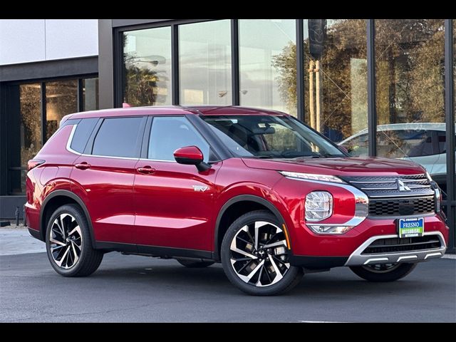 2025 Mitsubishi Outlander Plug-In Hybrid SE