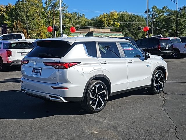 2025 Mitsubishi Outlander Plug-In Hybrid SE