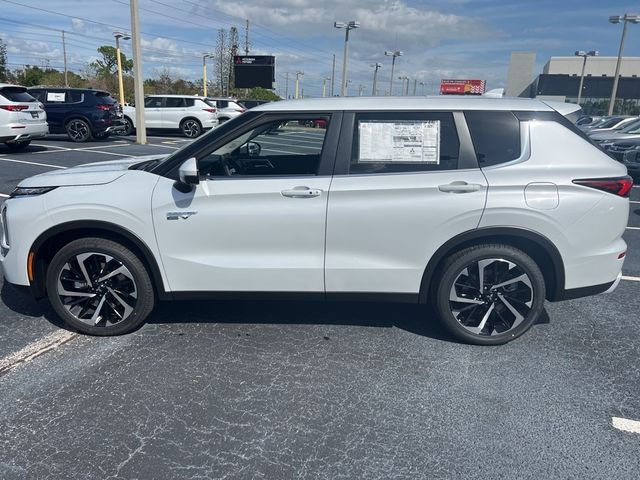 2025 Mitsubishi Outlander Plug-In Hybrid SE