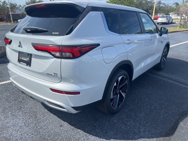 2025 Mitsubishi Outlander Plug-In Hybrid SE