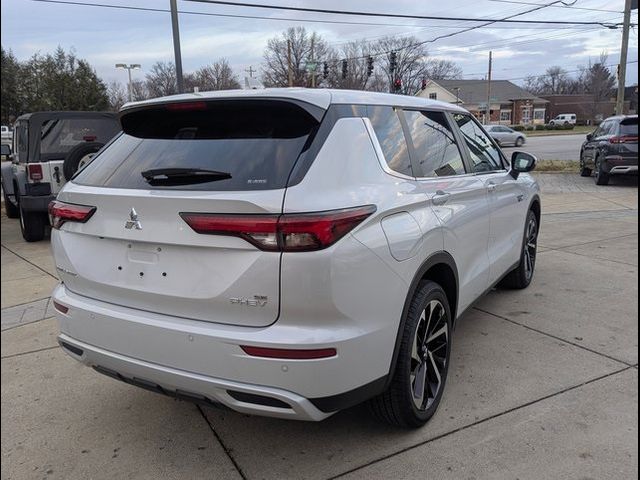 2025 Mitsubishi Outlander Plug-In Hybrid SE