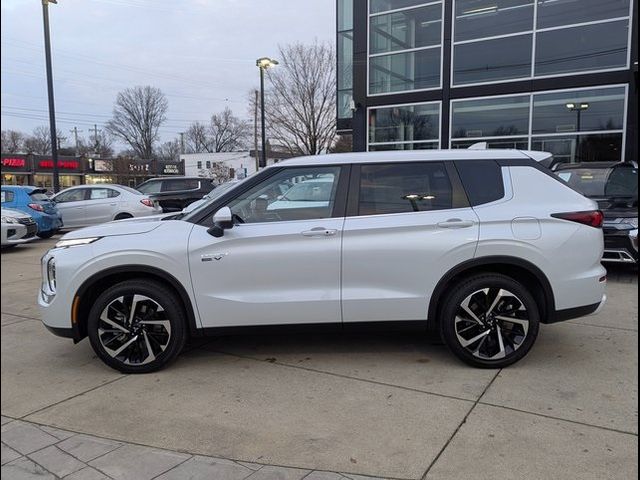 2025 Mitsubishi Outlander Plug-In Hybrid SE