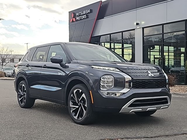 2025 Mitsubishi Outlander Plug-In Hybrid SE