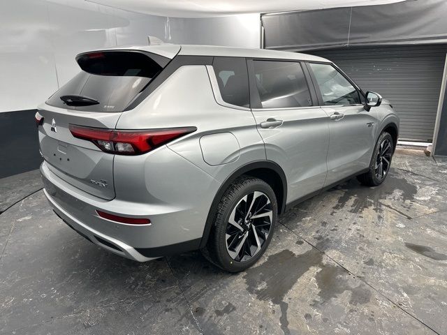 2025 Mitsubishi Outlander Plug-In Hybrid SE