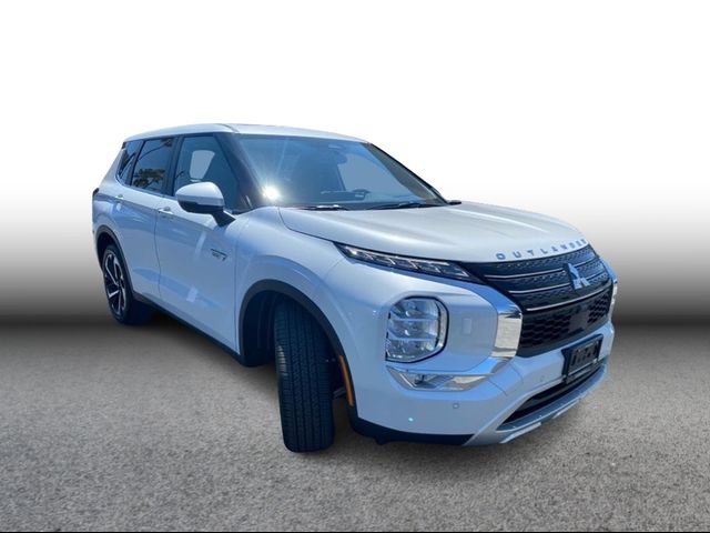 2025 Mitsubishi Outlander Plug-In Hybrid SE