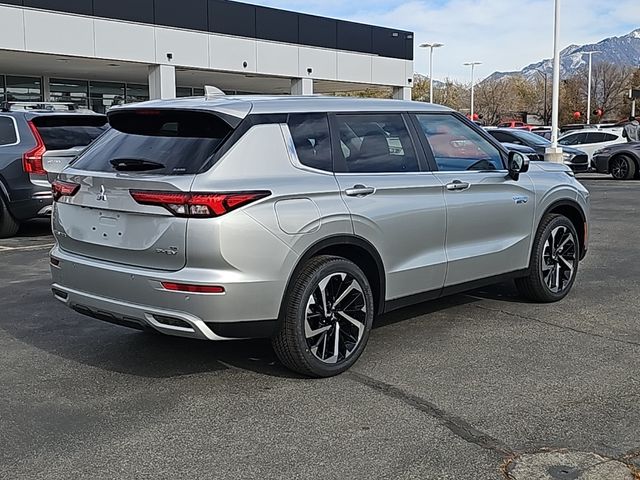 2025 Mitsubishi Outlander Plug-In Hybrid SE