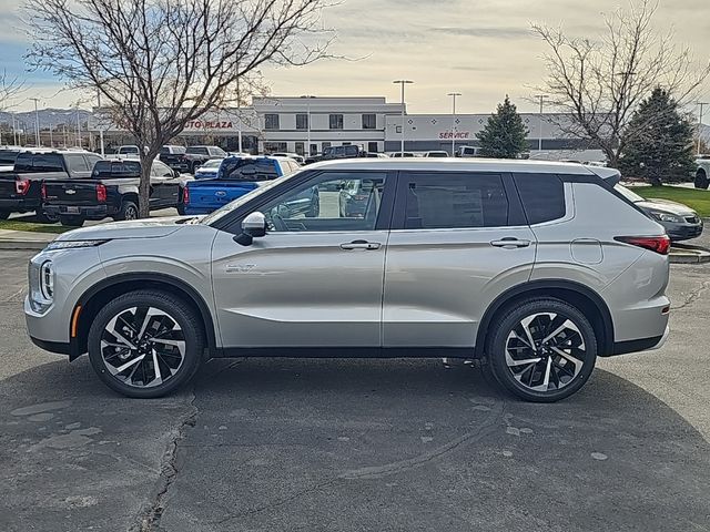 2025 Mitsubishi Outlander Plug-In Hybrid SE