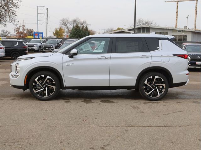 2025 Mitsubishi Outlander Plug-In Hybrid SE