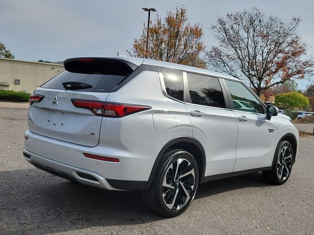 2025 Mitsubishi Outlander Plug-In Hybrid SE