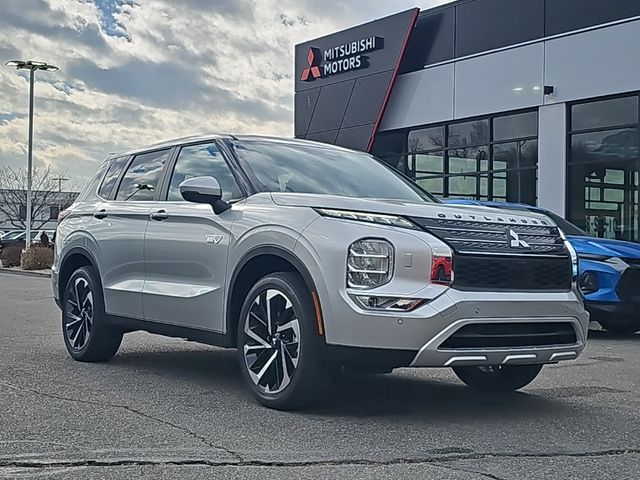 2025 Mitsubishi Outlander Plug-In Hybrid SE