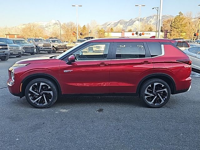 2025 Mitsubishi Outlander Plug-In Hybrid SE