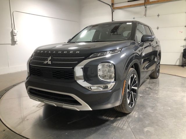 2025 Mitsubishi Outlander Plug-In Hybrid SE