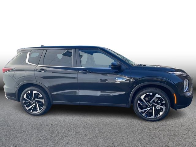 2025 Mitsubishi Outlander Plug-In Hybrid SE