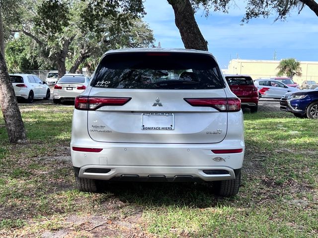 2025 Mitsubishi Outlander Plug-In Hybrid SE