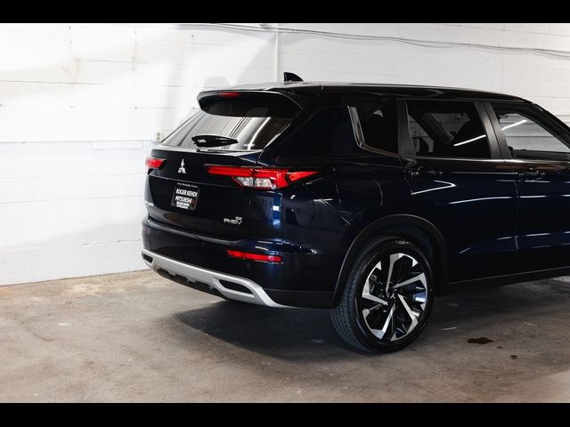 2025 Mitsubishi Outlander Plug-In Hybrid SE