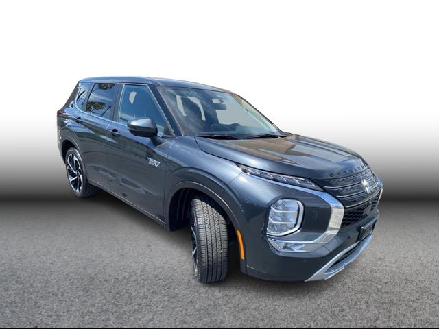 2025 Mitsubishi Outlander Plug-In Hybrid SE