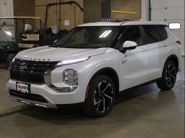 2025 Mitsubishi Outlander Plug-In Hybrid SE