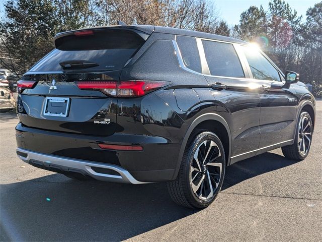 2025 Mitsubishi Outlander Plug-In Hybrid SE